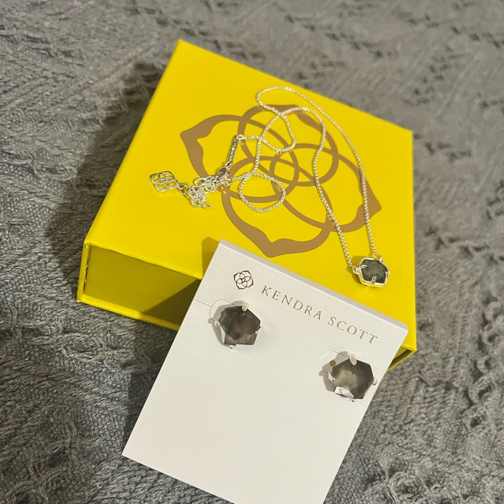 Kendra Scott Silver Necklace and Earrings Set